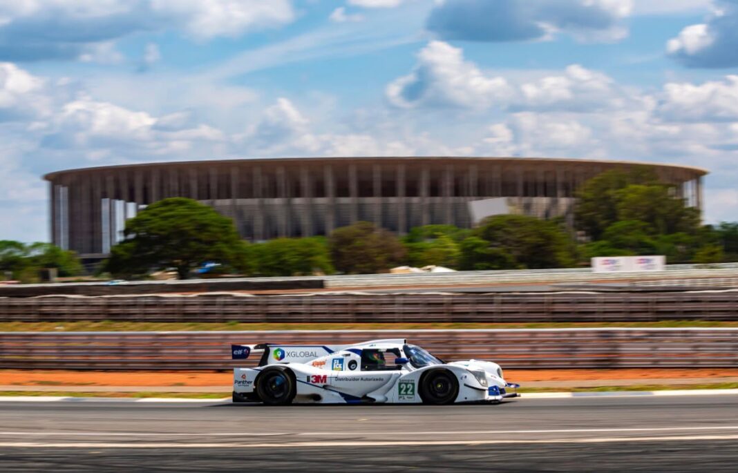 Daniel Lancaster revela cockpit e estratégia para etapa em Brasília já.